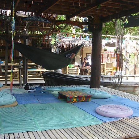 Chill Out Bar & Bungalow Hotell Railay-stranden Eksteriør bilde